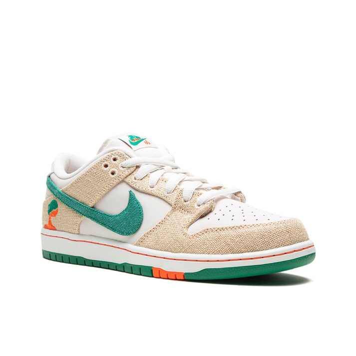 SB DUNK LOW 